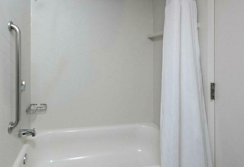 Номер Стандарт, Fairfield Inn Greensboro Airport