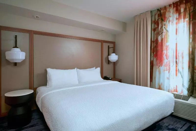 Standard-huone King-vuode, Fairfield Inn And Suites San Bernardino