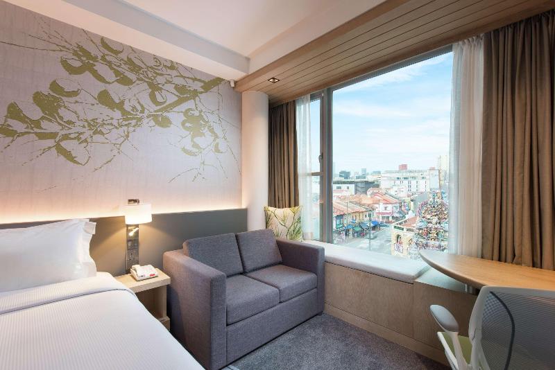 Standard Room King Size Bed, Hilton Garden Inn Singapore Serangoon