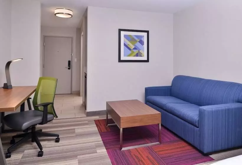 Sviitti, Holiday Inn Express Hotel & Suites Elgin, An Ihg