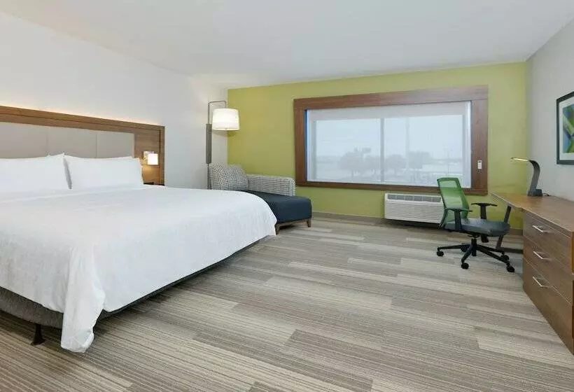 スイート, Holiday Inn Express Hotel & Suites Oklahoma City West Yukon, An Ihg