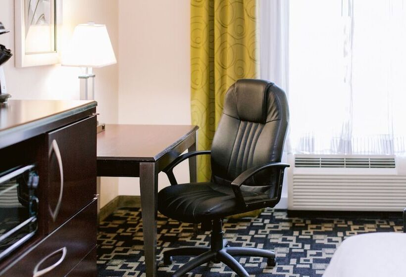 جناح, Holiday Inn Express Hotel Raleigh Southwest, An Ihg