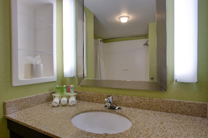 Стандартный Номер Кровать Кинг, Holiday Inn Express Hotel Raleigh Southwest, An Ihg