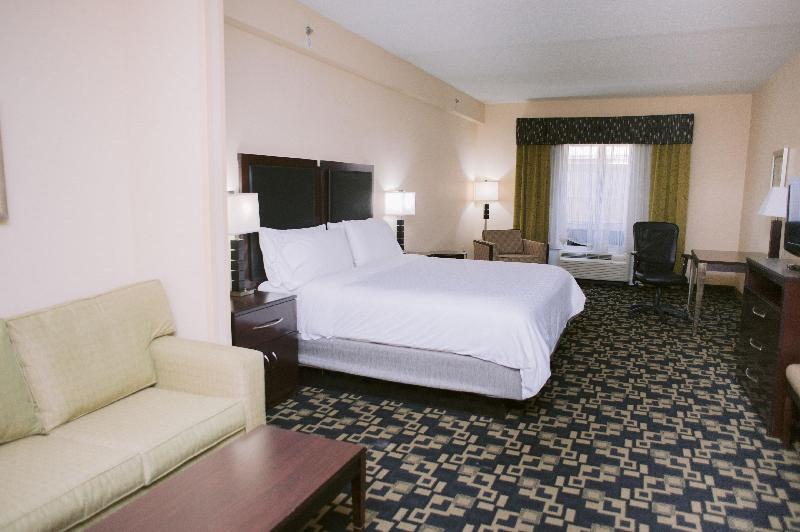 Люкс Кровать Кинг, Holiday Inn Express Hotel Raleigh Southwest, An Ihg