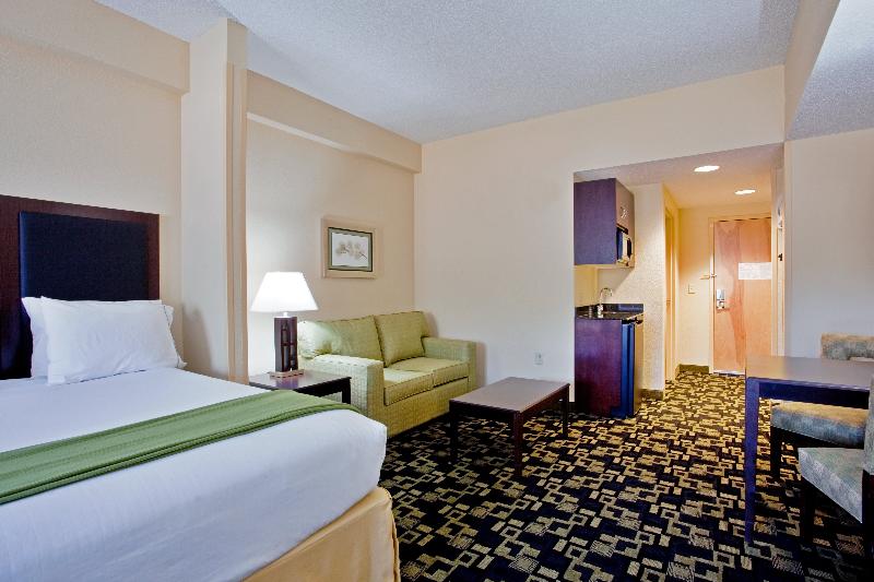 Люкс, Holiday Inn Express Hotel Raleigh Southwest, An Ihg