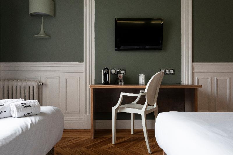 جناح, Holiday Inn Express And Suites Alpine, An Ihg