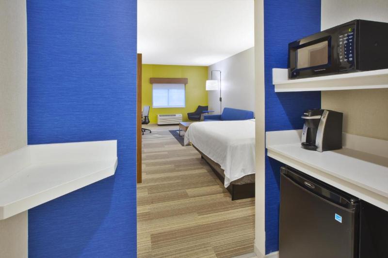 스위트 킹사이즈 침대, Holiday Inn Express Rochester Victor, An Ihg