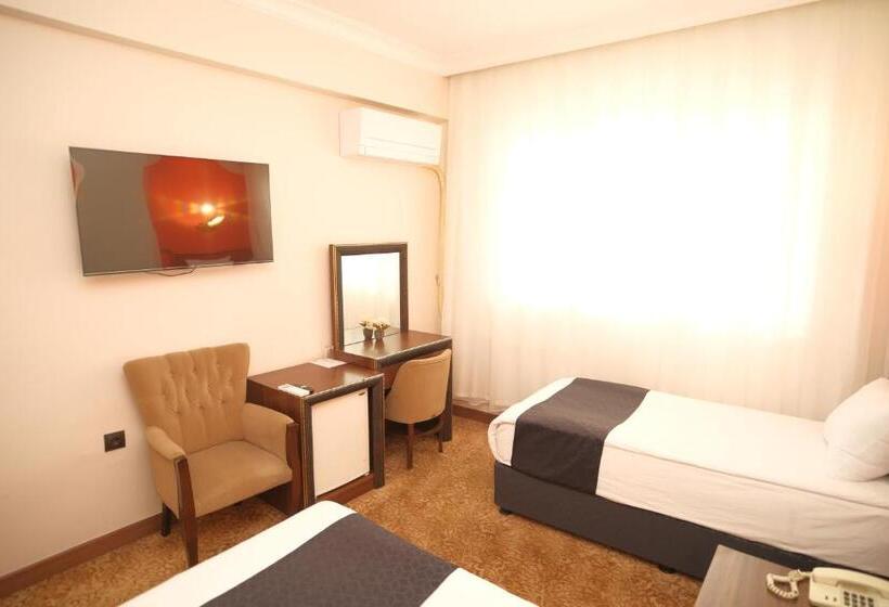 Номер Стандарт Трехместный, Malabadi