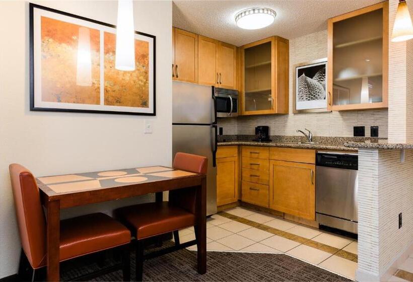 带大床的套房, Residence Inn Florence