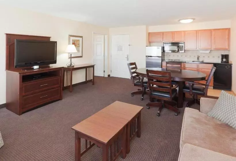 キングサイズベッドのスイートルーム, Staybridge Suites Rocklin   Roseville Area, An Ihg