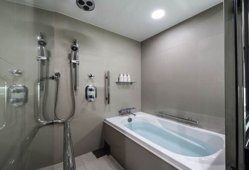 Номер Deluxe, The Royal Park Hotel Kyoto Sanjo