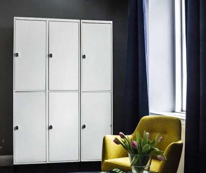 ルームシェアのワンベッド, Stf Af Chapman & Skeppsholmen