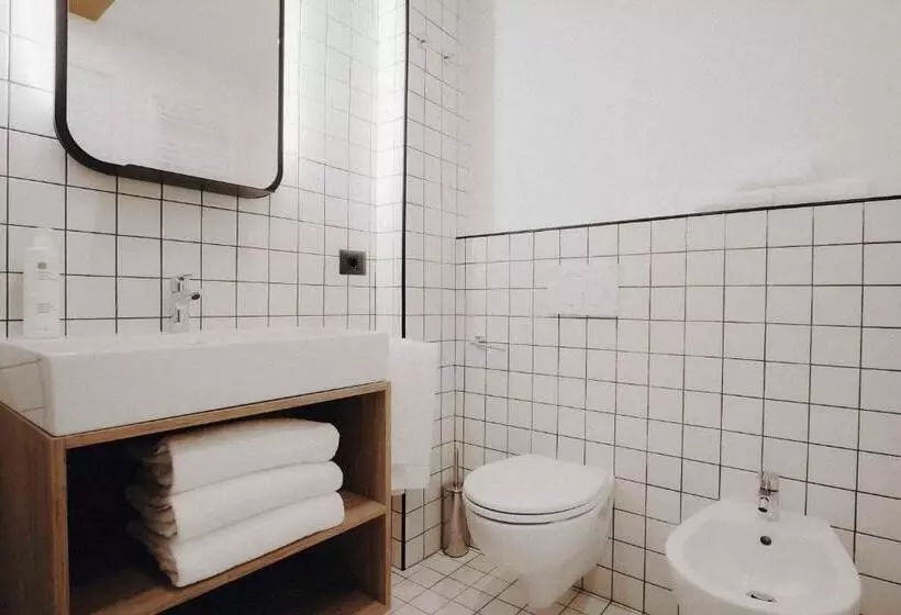 استودیوی استاندارد, Aparthotel Colombo Roma
