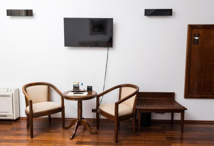 غرفة قياسية, Villa Prato