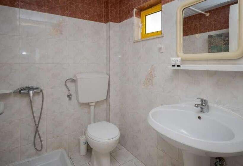 标准工作室, Cosmi Apts Gouves By Estia