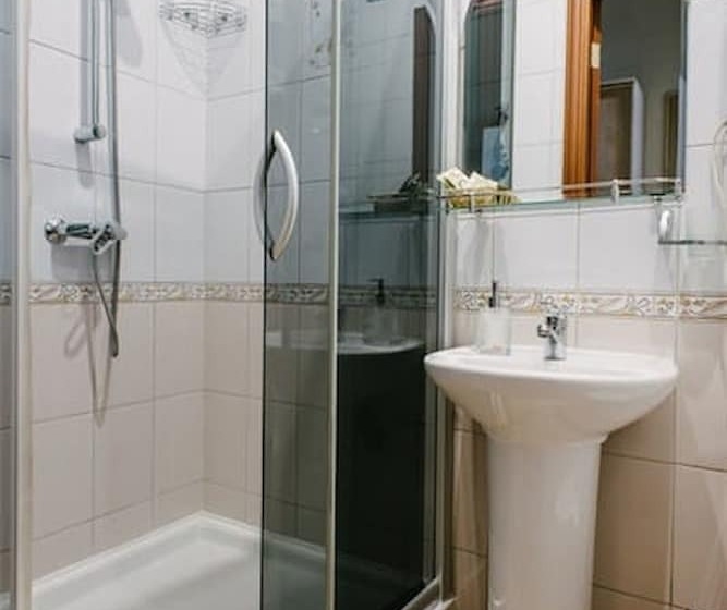 Quarto Estandar, Anabel At Nevsky 88