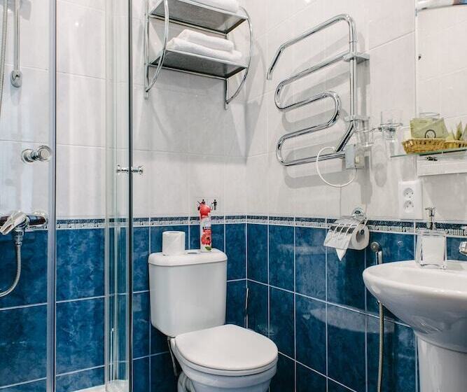 Quarto Superior, Anabel At Nevsky 88