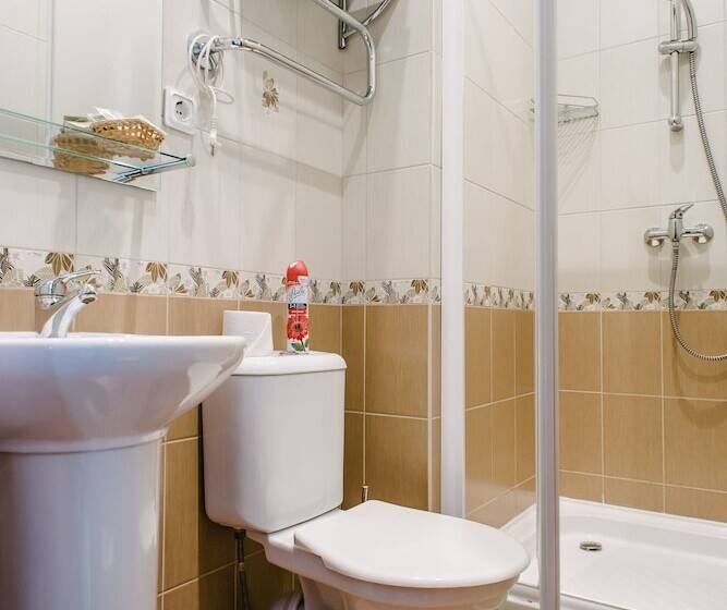 Quarto Superior, Anabel At Nevsky 88