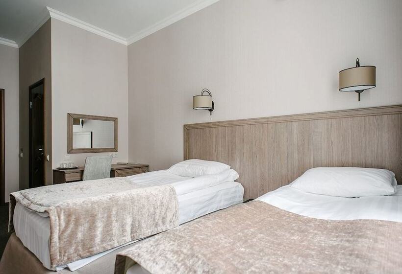 Quarto Estandar, Anabel At Nevsky 88