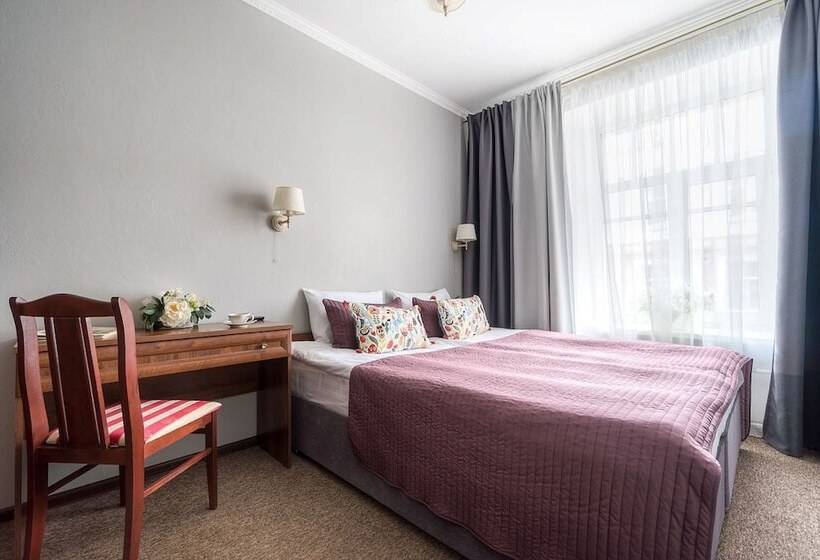 Quarto Estandar, Anabel At Nevsky 88