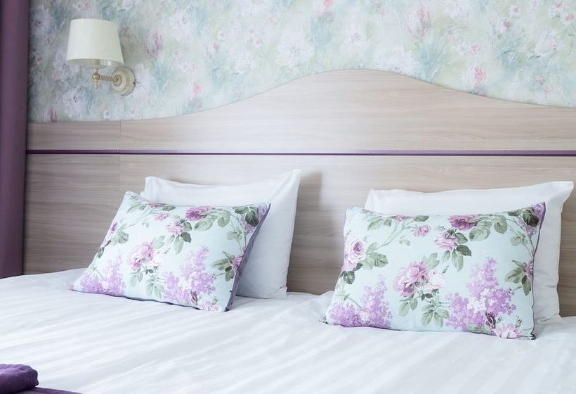 Quarto Estandar, Anabel At Nevsky 88