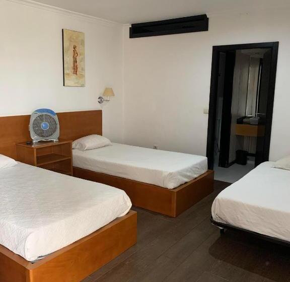 غرفة قياسية ثلاثية, Areosa