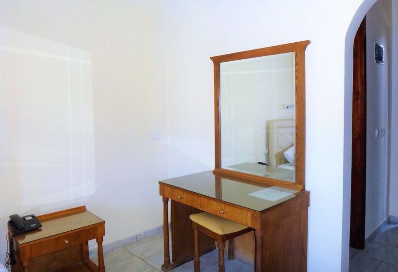 プールビュースタンダードルーム, Diogenis Blue Palace