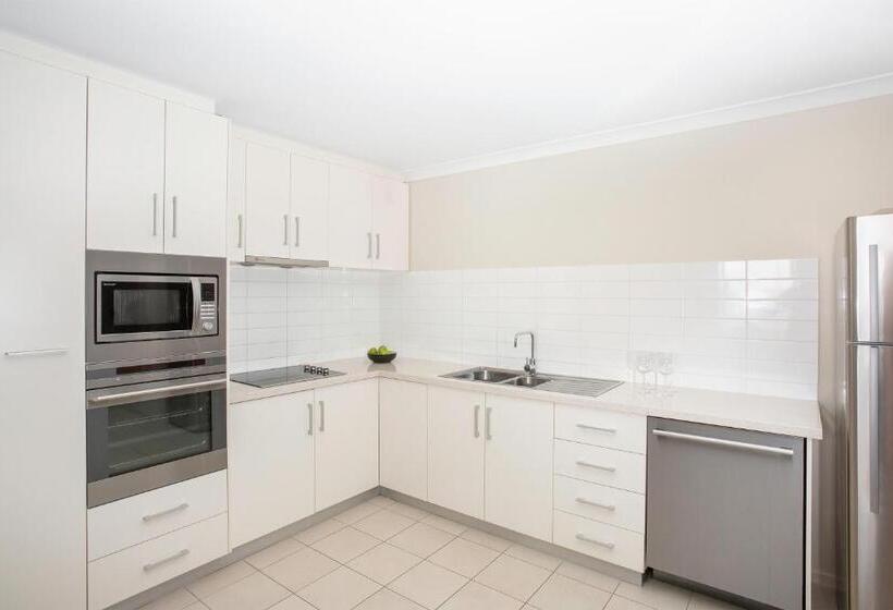 آپارتمان ممتاز دوخوابه رو به مناظر, Mantra Geraldton