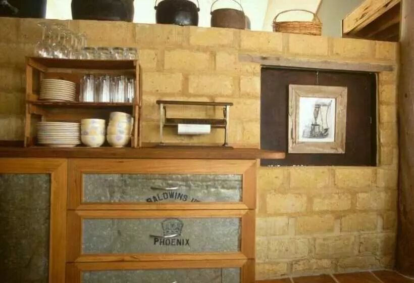 Talo 1 Makuuhuone, Old Leura Dairy