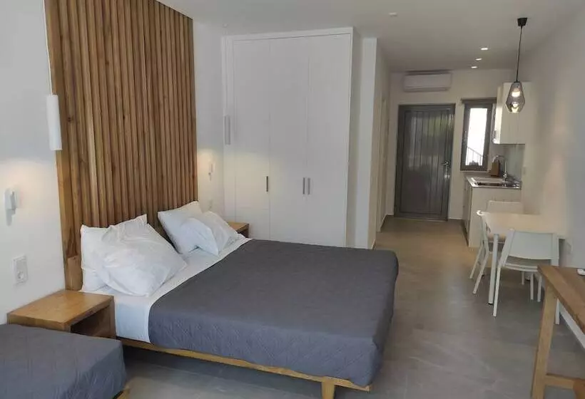 سوییت جونیور, Melissa Apartments, Studios & Suites