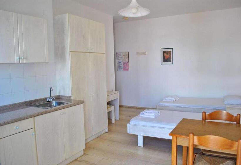 Студия Стандарт, Melissa Apartments, Studios & Suites