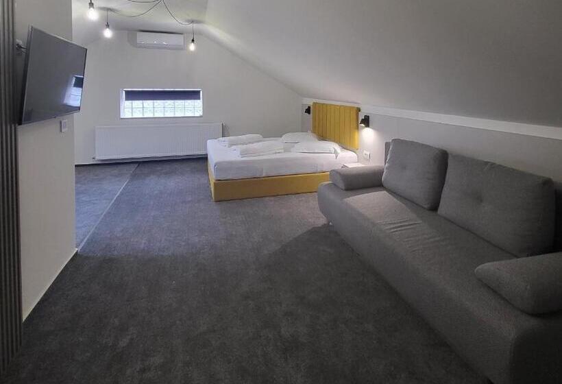 חדר משפחתי, Xo Residence