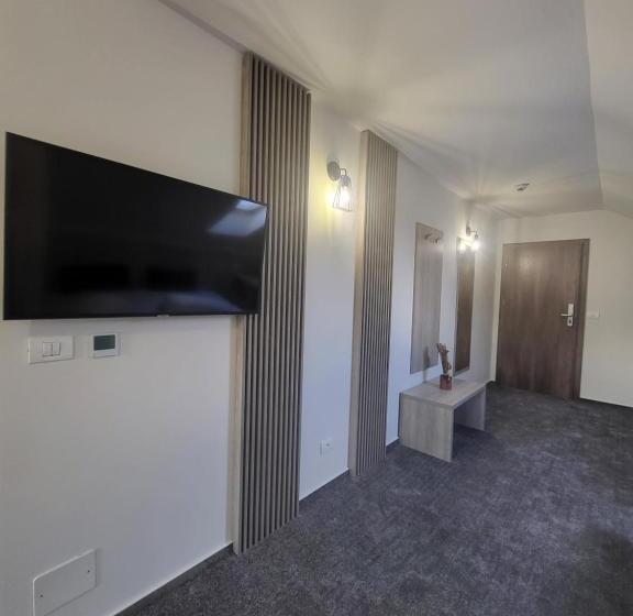 חדר משפחתי, Xo Residence