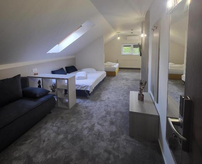 חדר משפחתי, Xo Residence