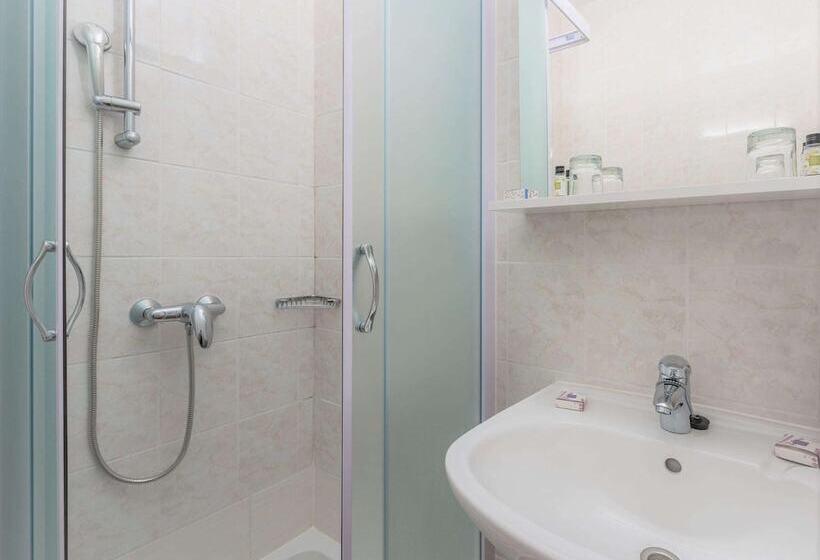 家庭间, Labranda Velaris Village