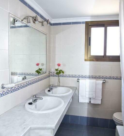 شقة غرفة واحدة, Pueblo Evita