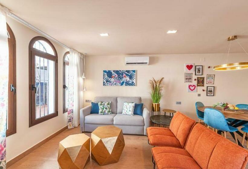 جناح بريميوم, Pueblo Evita