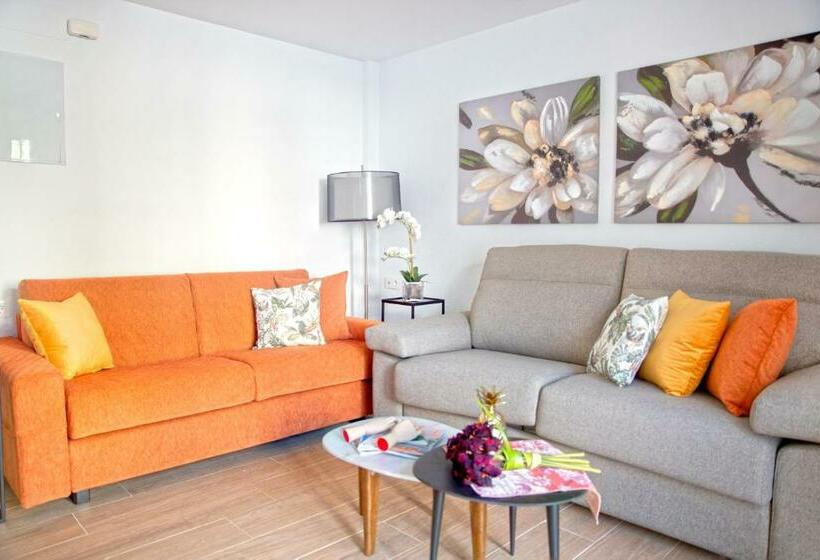 جناح بريميوم, Pueblo Evita