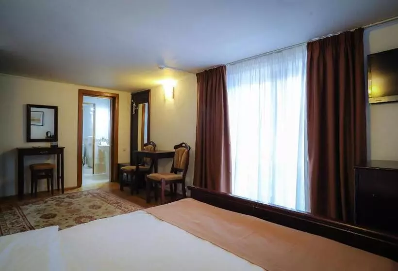 Economy Yhden Hengen Huone, Royal Boutique Hotel Poiana Brasov
