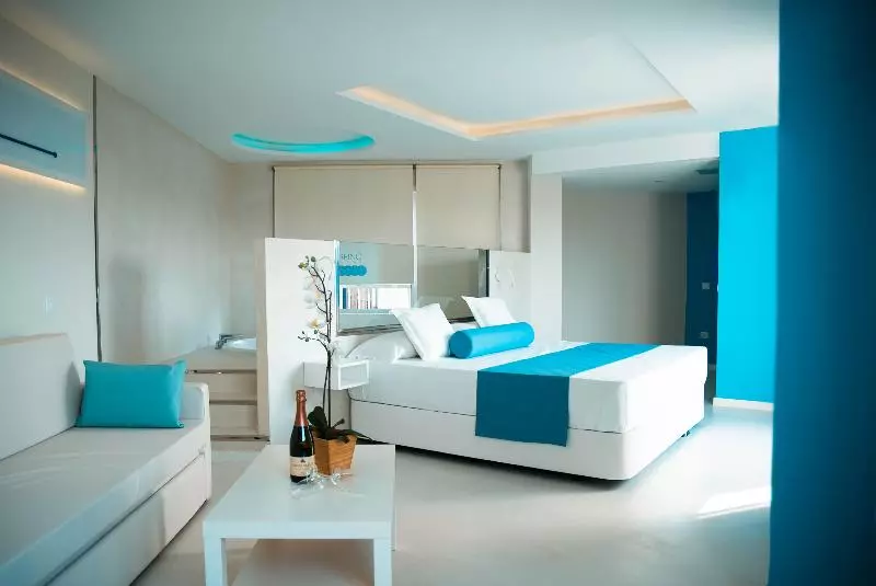 سوییت, Surfing Colors Apartamentos