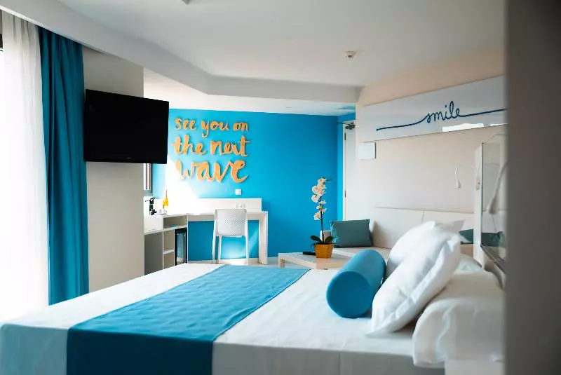 سوییت, Surfing Colors Apartamentos