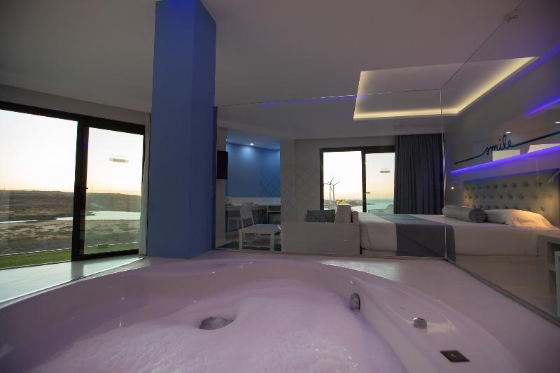 スイート, Surfing Colors Apartamentos