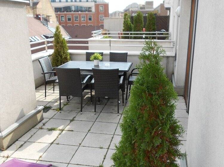 1 Bedroom Penthouse Apartment, Trendy Deluxe Apartments