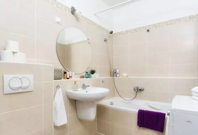 スーペリアスタジオ, Trendy Deluxe Apartments