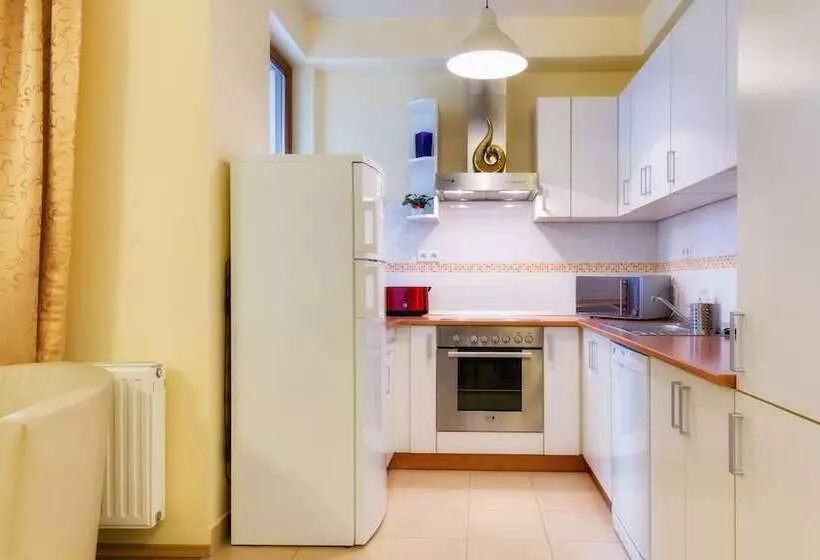 スーペリアスタジオ, Trendy Deluxe Apartments