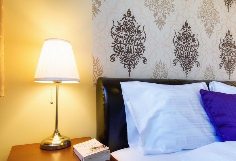 استودیوی سوپریور, Trendy Deluxe Apartments