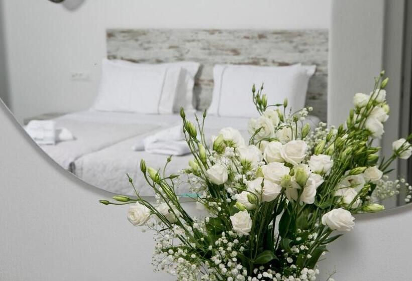 חדר דלוקס נוף בריכה, Annamaria Mykonos