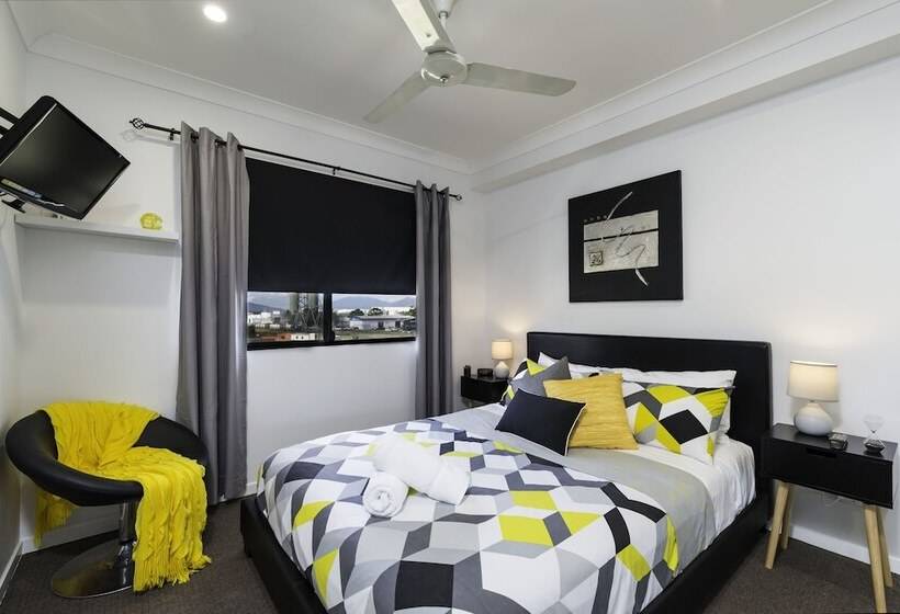 Апартаменты 3 Спальни, Cairns City Apartments