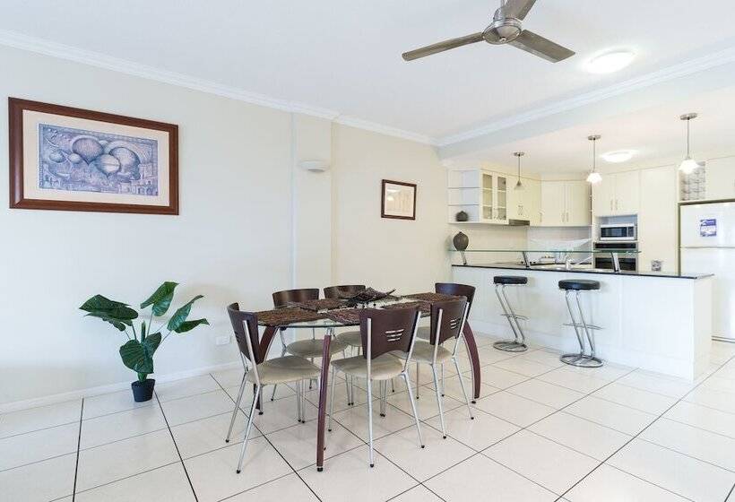 Апартаменты 2 Спальни, Cairns City Apartments