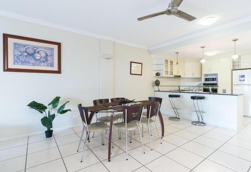 Апартаменты 2 Спальни, Cairns City Apartments
